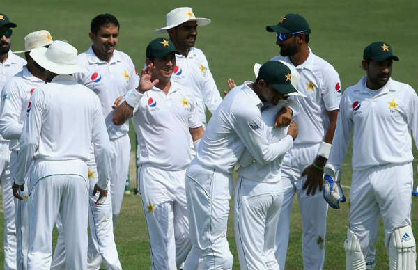 8 பாகிஸ்தான் வீரர்களுக்கு கொரோனா 