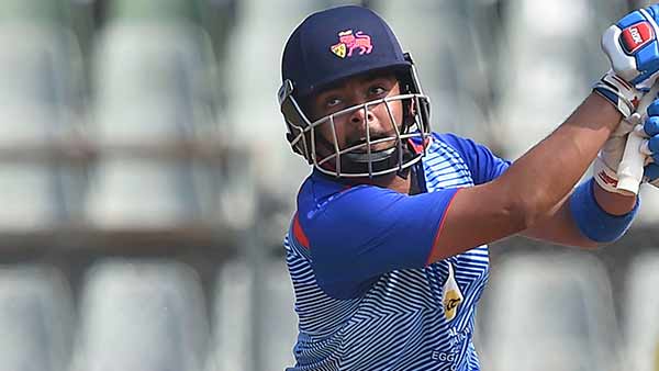 துவக்க வீரர் வாய்ப்பு