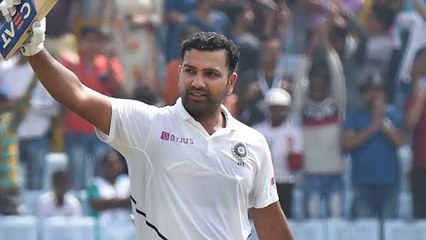 இந்தியா சென்றார்