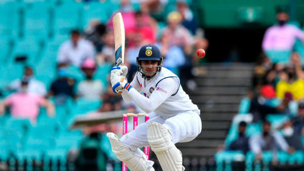 300 ரன்கள் 300 ரன்கள்