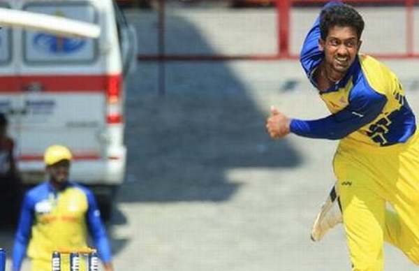 ஸ்பின் பவுலிங் 