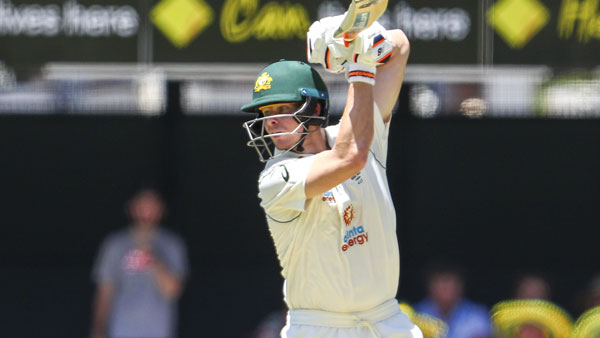 அடுத்தடுத்து விக்கெட்டுகள் 