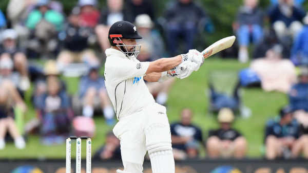 சதமடித்த கேப்டன் 