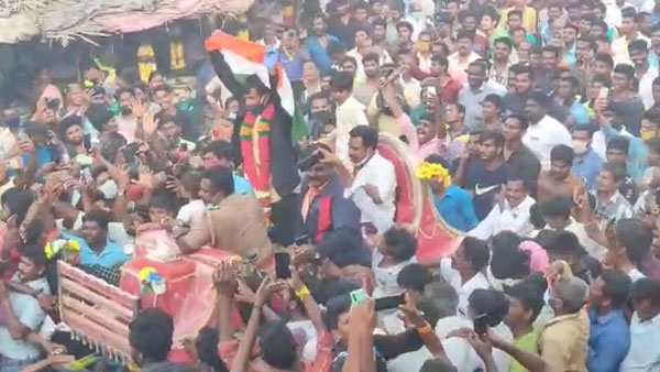 தேரில் பவனி