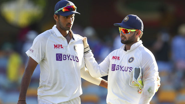 அசத்தல் ஆட்டம்