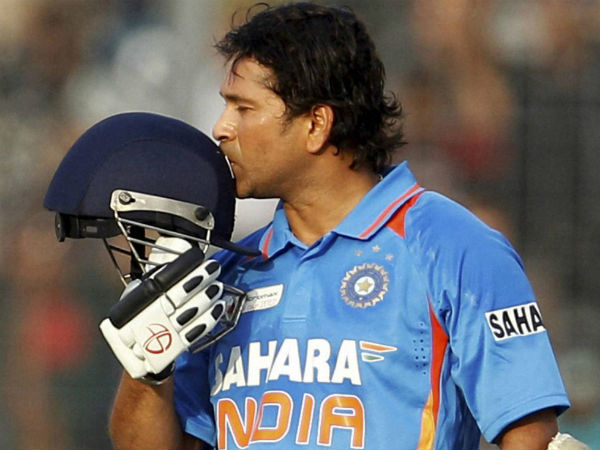 கொண்டாடப்படும் சச்சின் கொண்டாடப்படும் சச்சின்