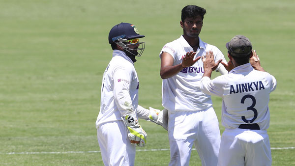  கேப்டன் மௌனம் 