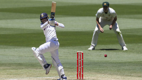 ஆடும் அணி 