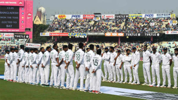 பவுன்சர் தாக்குதல்