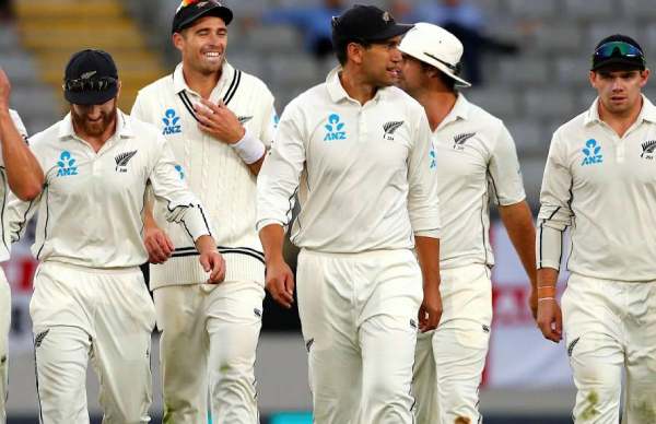  நியூசிலாந்துக்கு சிக்கல் 