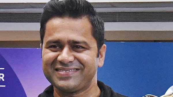 பந்தின் டேர்னிங் 