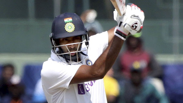 5 விக்கெட் சாதனை 