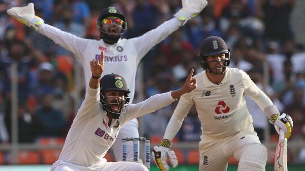  அம்பயர்ஸ் கால் 