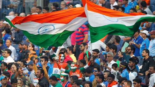  ரசிகர்கள் கூட்டம்