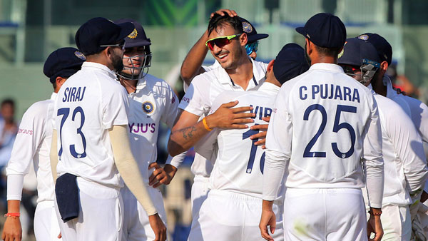 புஜாரா, அஸ்வின் பாராட்டு 