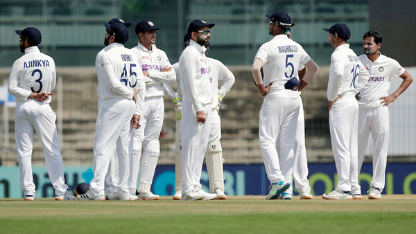  மாஸ் பவுலிங் 