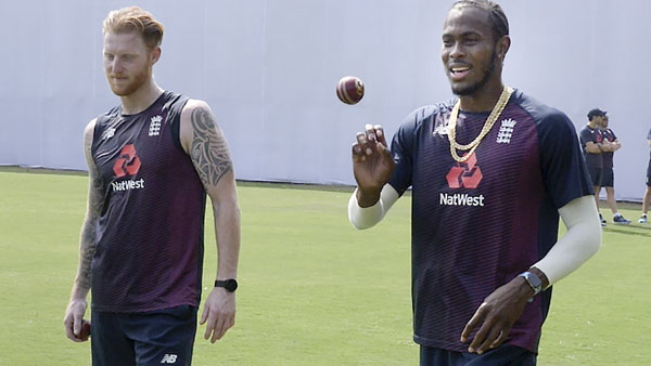  ஐந்து பவுலர்கள் 