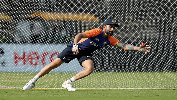 வெல்லும் தீவிரத்தில் அணிகள் 