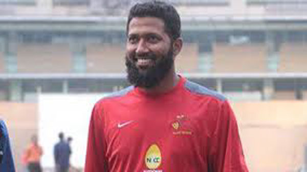 பதில் அளித்தார் 