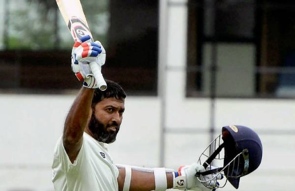 அக்ஷய் வாத்கர் பாராட்டு 