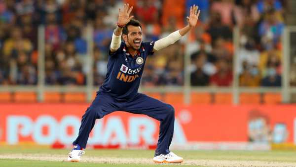 ரன்களை சுருக்கிய பௌலர்கள் 