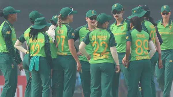 அதிரடி தென்னாப்பிரிக்க மகளிர் 