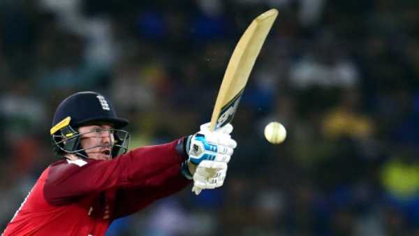  148 ரன்கள் 