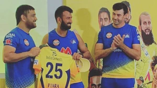 நெருக்கடியில் விளையாட வேண்டும் 