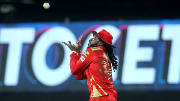 43 ரன்கள் குவிப்பு 