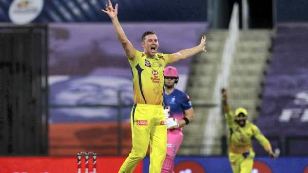 விலகிய ஹாசல்வுட் 