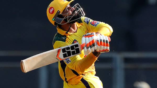 37 ரன்களை குவித்த ஜடேஜா 