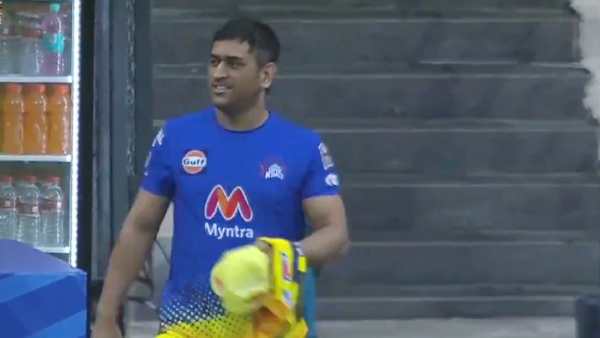 கலங்கிய ரசிகர்கள் 