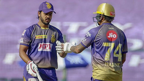 விக்கெட் எடுத்தார் 