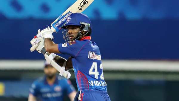 வெற்றிக்கு அருகில் அணி 