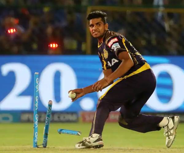 6 பவுண்டரிகள் 