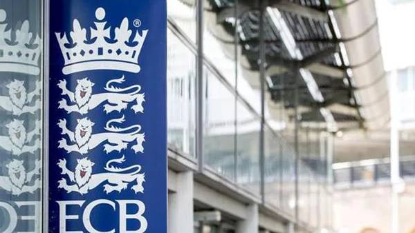  இங்கிலாந்து மறுப்பு