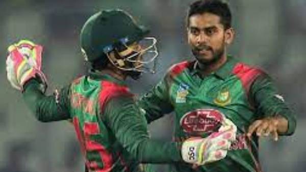 காட்டிக் கொடுத்த மைக்