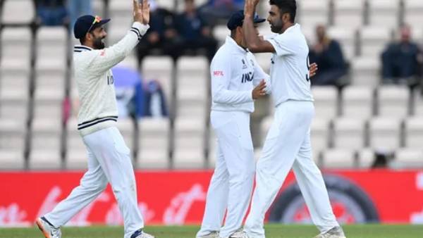  இந்தியா திணறல்