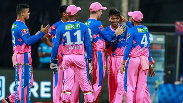 ரசிகர்களுக்கு அனுமதி 