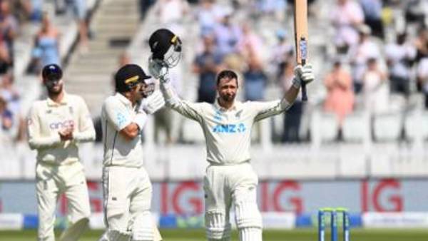 இளம் வீரர் இளம் வீரர்