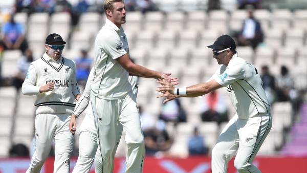  மாற்று நாள் ஆட்டம்