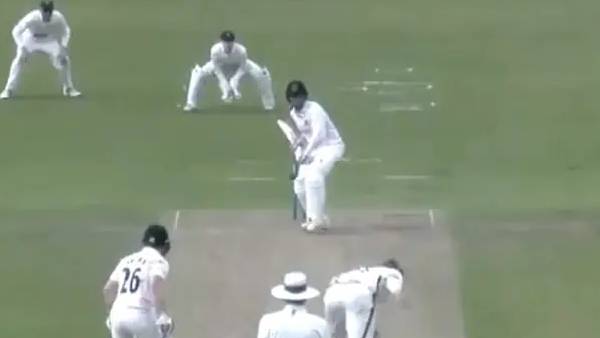 பேட்டிலும், பேச்சிலும்