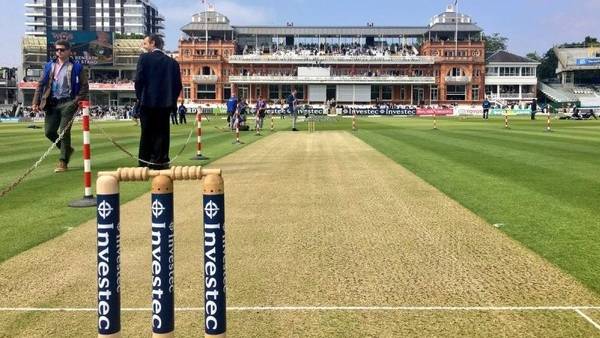 இங்கிலாந்து பிட்ச்