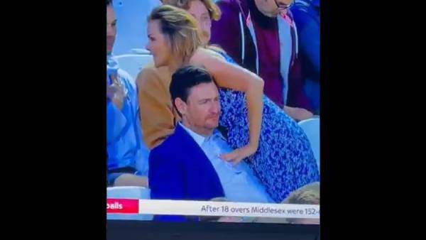 தவறாக நடந்த ரசிகர்