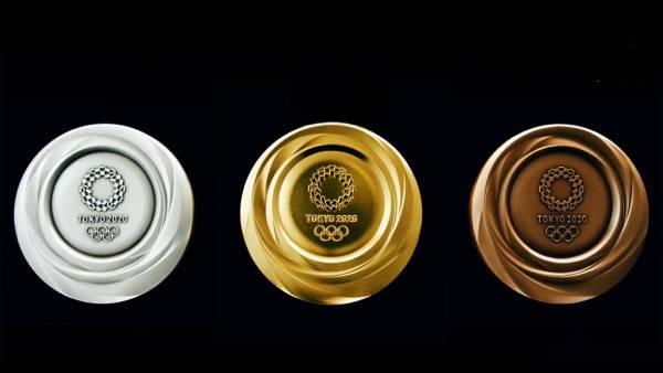 பதக்கத்தில் இடம்பெற்றுள்ளவை 