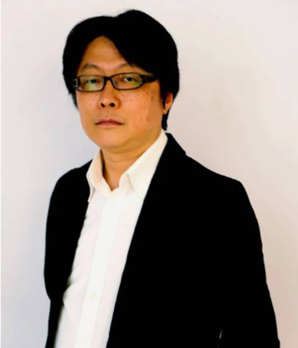  டிசைனர் யார்? 