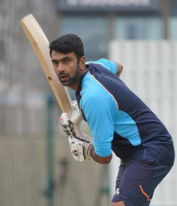 ரவிச்சந்திரன் அஸ்வின் 