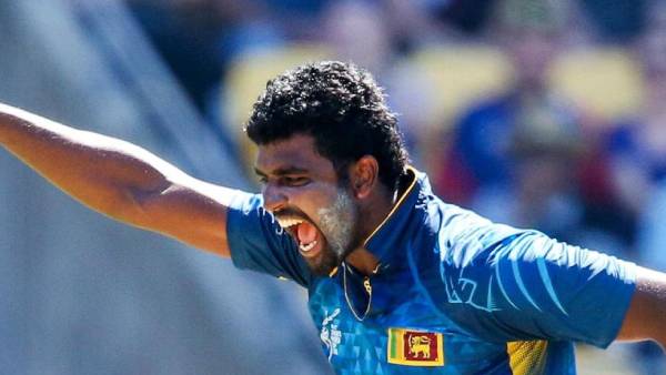  வாரி வழங்கிய பவுலர்கள்