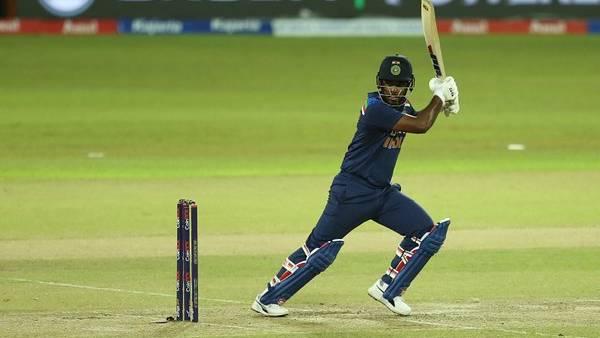  நிதான தொடக்கம் 