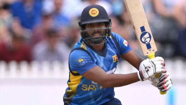  4 முக்கிய விக்கெட்டுகள்